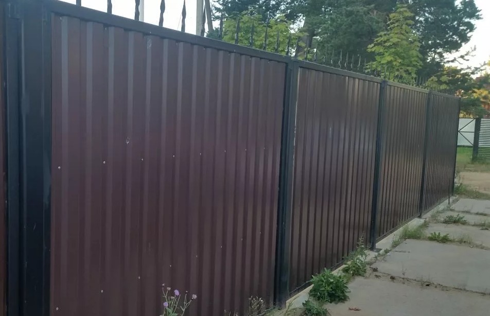 Забор из профнастила НС13